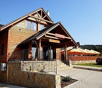 Wellness Pension & Salas Saris Park Prešov Eksteriør billede